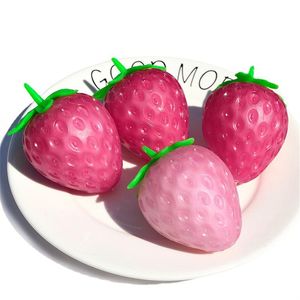 Juguetes de fresa que cambia de color de luz, juguetes blandos de luz, alivio de estrés por fruta elástica, alivio de estrés para niños y adultos