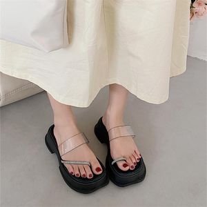 أحذية نساء منصة النعال عارضة ناعمة 77 الصيف وحيد الشقق الصنادل السيدات الراحة Flip Flops النمط الكوري غير الانزلاق 547 849 364 71784