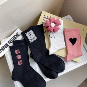 Women Socks Medium Tube Female Kawaii Ins Happy Japanese Fashion Autumn Cute Three-dimensional Flowers Style White Fun Sweets Cotton