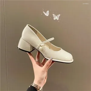 Scarpe eleganti da donna Calzature estive Mary Jane per le donne 2023 con tacco medio Stile giapponese Lolita Perla Punta quadrata Gotico Bianco Y2k