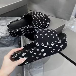 Luxury Slides Paris Designer slipper men women Slippers Sandals Girl Flip Flop Lovely Sunny Beach Woman Shoes