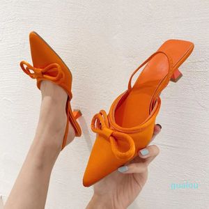 Sandallar Sonbahar Moda Kadınlar Düşük 3 cm Yüksek Topuklu Turuncu Lady Zarif Yay Knot Slingback Yeşil Düğün Ayakkabıları