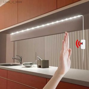 Luci notturne Lampada intelligente Sensore di movimento PIR Scansione manuale Luce notturna a LED 5V USB Striscia LED Nastro impermeabile Camera da letto Cucina di casa Armadio Decor YQ231127