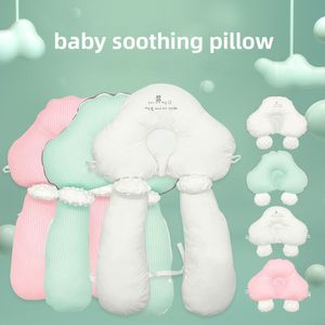 Pillows born Baby Stereotyped Infant Sleep Shaping Feeding Cushion Head Neck Protector breastfeeding for 012 Month 230426