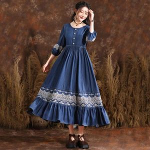 Casual Dresses 2023 Summer Vintage Style Round Neck Justerbara midja jeans broderade 3/4 ärm stor sväng denim klänning