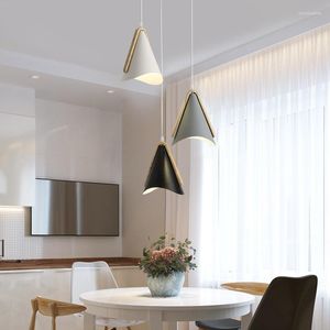 Lampy wiszące projektant drewnianych drewnianych świateł Lampa LED Lampa do jadalni światła pasek el minimalistyczne wiszące wielokolorowe wiszące