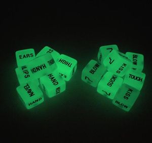 GLOW IN Dark Love Dice Toys Vuxna par Lovers Games AID Sex Party Toy Valentines Day Gift till pojkvän Girlfriend8044921