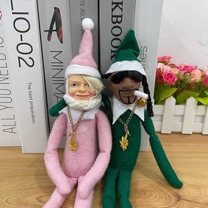 Arti e Mestieri 2023 Decorazioni natalizie Creative Snoop On A Stoop Elf Doll Peluche di Natale su una casa piegata Ornamenti in lattice Capodanno Bambola elfo Regali Y23
