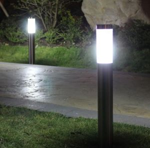 LED Outdoor Lawn Lamp IP65 Vattentät 12V 110V 220V E27 Garden Rostfritt stål Ljus Courtyard Lights Landscape Lamp LLFA