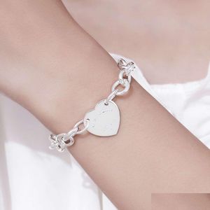 Charm Bracelets High Quality T Family Bracelet Womens Thick Chain Fashion Luxury Grade Ism Handcrafted Heart Shaped Pendant Drop Del Dhoqb