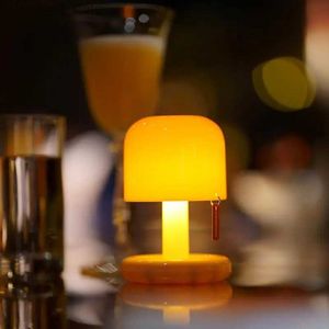 Luzes noturnas 2023 LED Night Light para dormir Coffee Bar Home Decor Desktop Night Lamp Creative USB recarregável estilo cogumelo YQ231127