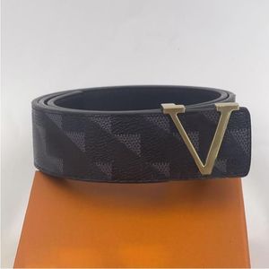 豪華なデザイナーLVITY LUIS VITON BITON BELT WOMEN FOR SENUINE LEATHER COWHIDE幅38cm男性デザイナーベルトブロンズバックルシルバーレディース