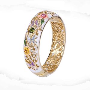 Band schellt Europa und Amerika bunter Schmetterlings-Knöchel-Ring für Frauen-Persönlichkeits-Emaille-Schmetterlings-Blumen-Ring-Mädchen-Modeschmuck AA230426