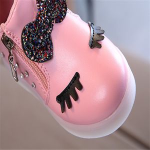 Turnschuhe in voller Größe Kinder leuchtende Turnschuhe Kid Princess Bow für Mädchen LED-Schuhe niedliche Baby-Turnschuhe mit leichten Schuhen Krasovki Luminous 230427