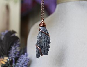 Pendant Necklaces Black Kyanite Necklace Wire Wrapped Stone Jewelry For Women Boho Raw Crystal Wiccan