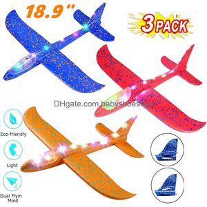 Novel Games Foam Airplanes for Kids 18.9 Kasta flygplan Toys Led Light Up Flight Mode Glider Plane Flying Fun Summer Aktiviteter S Ambon