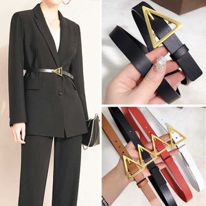 Ny Triangle Needle Buckle Fashion Classic Women Dress kostym Dekorativ tunn midjebältesdesigner Läderbälten Bredd 2 cm Högkvalitativ