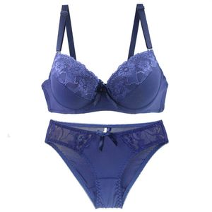 Бюстгальтеры устанавливают Sexy Bra Set Sext Bra Sets Dolow Products Out Thong Женский нижний нижнее белье с кружевным женским женским