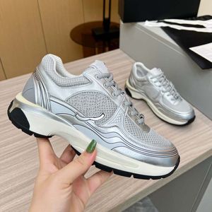 Channel Run Shoe Sneake Men Basketball Shoe Designer Casual Lady Run Low Summer Walk Womens Fashion Outdoor Loafer äkta läderlöpare Tennisskor Hike Girl Gift