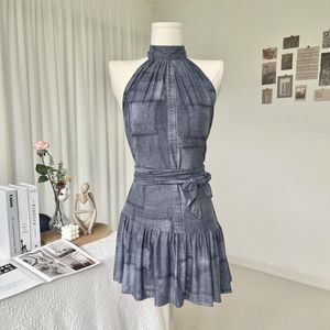Vestidos casuais vestido de verão para mulheres 2023 backless halter nicho de design sensor cinto slim sexy vestidos