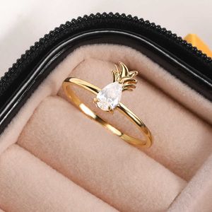 Pierścienie opaski Crystal Pierścień Zestaw pierścienia ananasowego liść ze stali nierdzewnej Dodaj duże klejnoty idealne biżuterię po prostu prezent dla eleganckiego romantycznego you aa230426