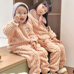 Pyjamas Winter Children sätter plysch hemkläder för pojkar förtjockade varma flickor sömnkläder tonåring pijamas kläder 114 år 231127