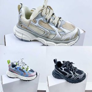 Projektant 2023 Kids Casual Paris Track 9 9s Dzieci Baby Runway 3xl koronkowe ups sportowe chłopcy dziewczęta potrójne platforma Zwiększenie trampek biegania Neakers