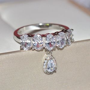 Pierścionki ślubne luksusowy owalny kryształowy pierścionek moda żeńska aaa cyrkon upuszcza biżuteria prezent urodzinowy 925 srebrne kobiety 231124