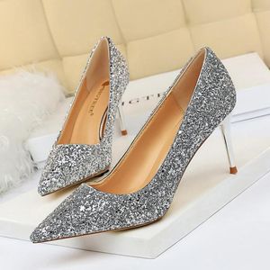 Zapatos de vestir para mujeres 7.5 cm 10 cm de tacones de altura Bombas Boda para novia de novia Scarpinas brillantes Fiesta Fashion Glitter Red Gold Fotos reales
