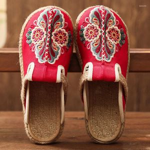 Slippers YourSeason Female Retro Embroider Flat Shoes Summer 2023 Slides Women Vintage Flower Handmade Concise