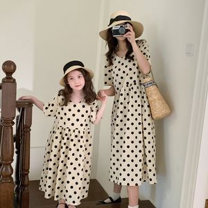 Family Matching Outfits Summer Mother 212 Years Daughter Mom Kids Long Design Short Sleeve Polka Dots Dress Girl Women Family Matching Outfits 230427