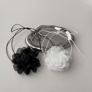CARKER 2023 Vintage Black White Lace Flower Colar para mulheres Moda Camellia Collar Tassel Tassel Coreano Jóias