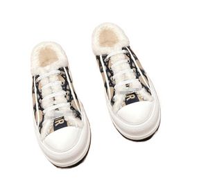 Luksusowe designerskie buty na tenisówki skórzane trampki biegacze marka logo sportowe buty butów kobieta palmy lesarastore5 buty124