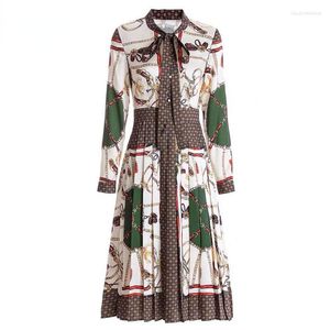 مصممة امرأة فستان ربيع الخريف للسيدات الطويل الطويل بطبعة قوس أنيقة القوس الثياب مطوية سيدة ملابس رداء ضئيلة