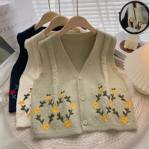 女性のベスト2024春と秋のVネックニットベストカーディガンレトロイージーマッチシングルブレスト刺繍セーター