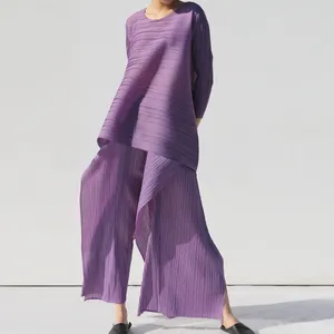 Pantaloni a due pezzi da donna GGHK Miyake a pieghe da donna Set 2023 Autunno T-shirt a maniche lunghe Top da donna Allentato Design originale Abbigliamento causale