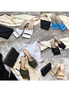 2023 Sandali con punta quadrata da donna nuovi di lusso Sandali elastici Pantofole casual di lusso da donna Tacchi alti da donna da sposa