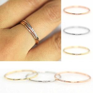 Bandringar kvinnliga läckra tunna ringar för kvinnor En två tre zirkonstenguld färg finger ring bröllop engagemang mode smycken ring aa230426