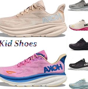 2023 Top Kid Hoka Sapatos Um Clifton 9 Running Shoe Crianças Criança Designer Sneaker Hokas Mulheres Runner Doce Lilás Shifting Areia Meninos Meninas Treinadores70