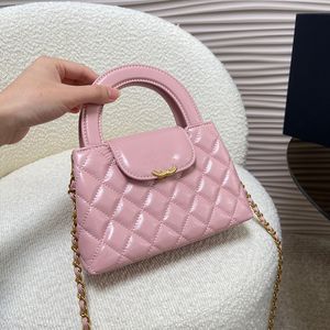 23K Stylish Women Axel Bag 19cm Leather Diamond Gold Hardware Metal Buckle Top Luxury Handbag Matelasse Chain Crossbody Bag Designer Makeup Bag Sacoche Card Bag