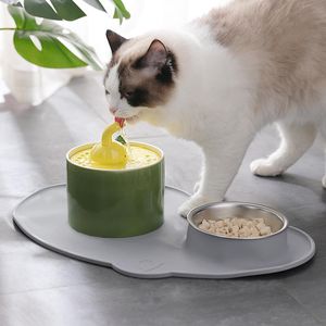 Forniture Distributore automatico di acqua per gatti in ceramica Fontana di acqua per animali domestici Creativo carino Filtrazione a 5 strati Dispenser per cani muti Alimentatore per bere