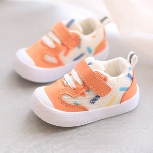 Sneakers Spring Baby Girls Walkers Dzieci Lekkie Sneakers dla chłopców sportowych buty dla maluchów niemowląt Tennis od 1 do 3 lat 230427