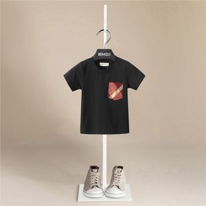 Tシャツ1-6YチルドレンズTシャツ男の子Tシャツベビー服リトルボーイサマーシャツTシャツデザイナーコットンポケットストライプデザイン230427