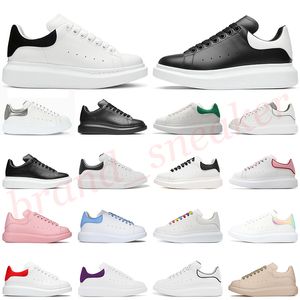 Designer alexandermcqueen Casual Shoes Alexander Mcqueens أحذية الرجال والنساء White Black Pink Blue Green Red Calf Leather Lace-up Sneaker Oversized Rubber Sole Trainers