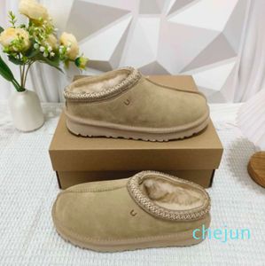 designer shoes Tasman slippers Tasz Winter plush Warm cotton Snow boots Half Sandals Christmas