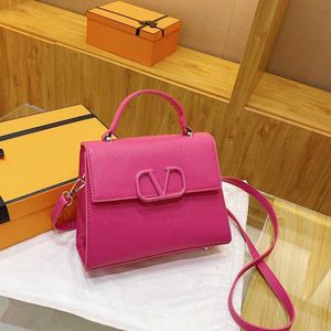 Oryginalna skórzana torebka Valentins Handheld 2023 Nowe damskie pojedyncze ramię Crossbody Small Square Factory Goods Fashion Instagram Trendy Style Xnhra