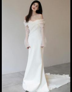 Organza Off-shoulder A-line Wedding Dresses Long Sleeve Court Train Wedding Gown