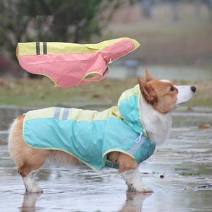Przewoźnicy 2021 Pies Rain Coat Odblaskowy płaszcz deszczowy dla psów Ubrania Hoodie Koszyt dla psów Ubrania dla zwierząt domowych Wodoodporny pies