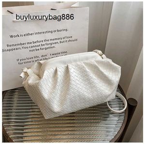 Women Handbag Botteg Venet Pouch Woven Cloud Bag for Women's 2023 New Korean Edition Fashionable and Western Style Crossbody Texture Single Shoulder