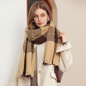 Lenços de inverno pescoço mais quente para feminino clássico clássico de xadrez amarelo lenço hijab hijab cashmere engrossel tassels long giration shawls bandana